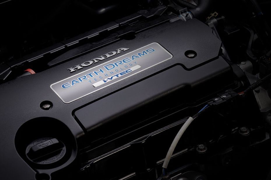 mesin Honda Accord berkapasitas 2.356 cc yang dilengkapi dengan Drive By Wire dan Earth Dreams Technology