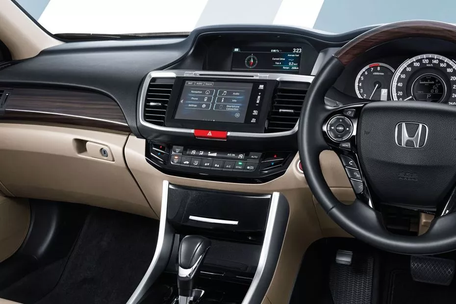interior Honda Accord yang terlihat lebih elegan dengan fitur-fitur penunjang terbaru