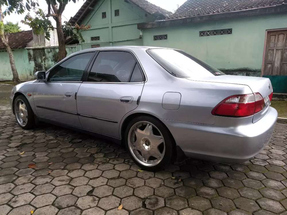 Jual Mobil  Honda  Accord  VTi  L 1999 285386