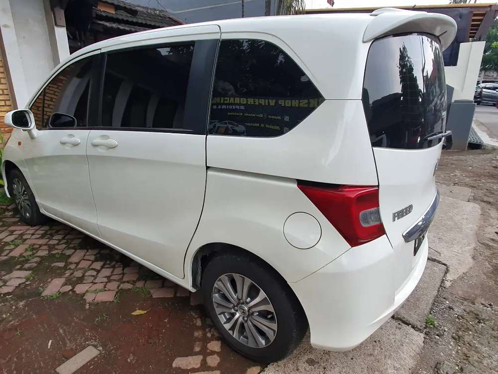  Jual  Mobil  Honda  Freed  1 5 2012  286538